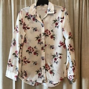 Abercrombie and Fitch beautiful dressy blouse.